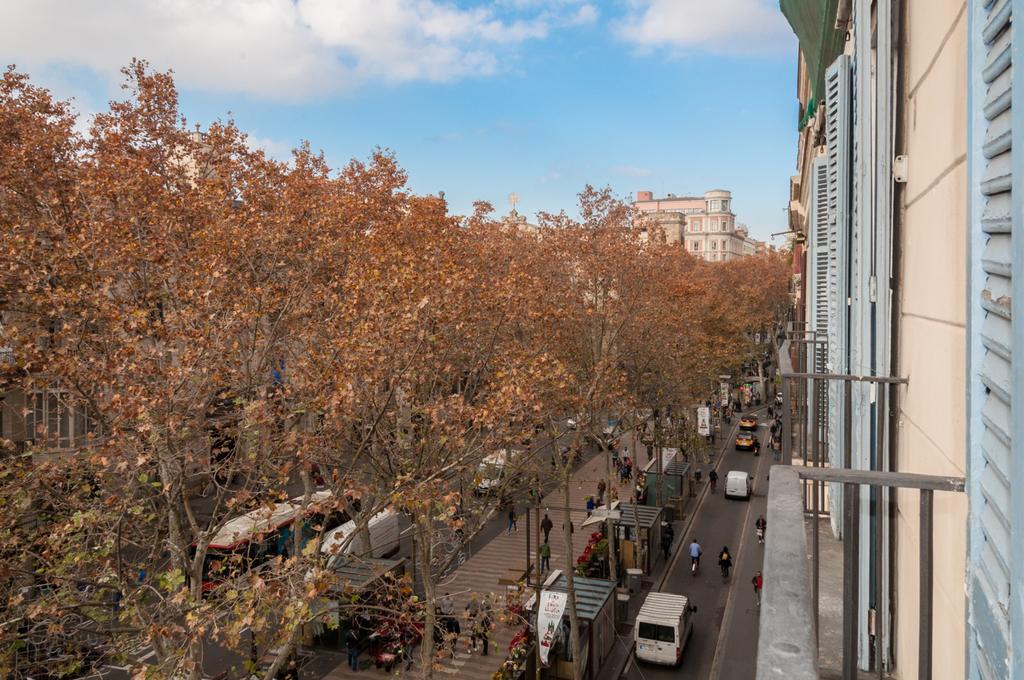 Отель Standbyme Ramblas Барселона Экстерьер фото